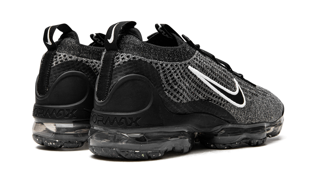 Air Vapormax 2021 FK "Oreo" DC9394 001