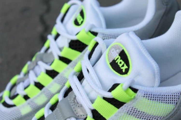 Nike Air Max 95 OG Neon (2012)
