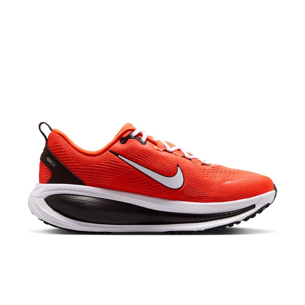 Men's Vomero 18 (Cleveland Browns) NFL Road Running Shoes