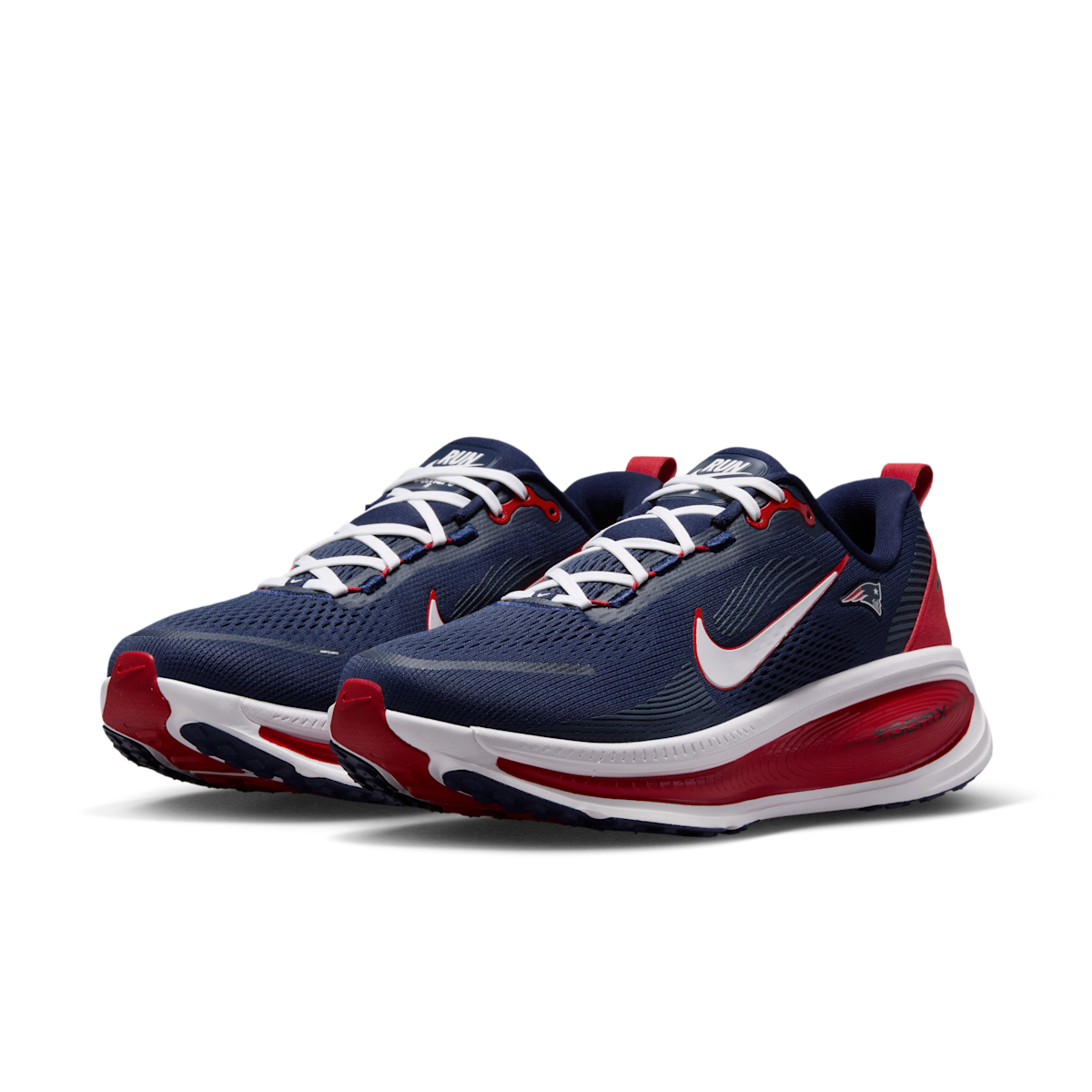 Men's Vomero 18 (New England Patriots) NFL Road Running Shoes