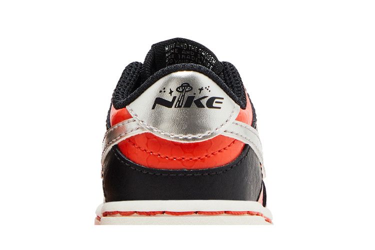 Nike Dunk Low SE Martian (TD)