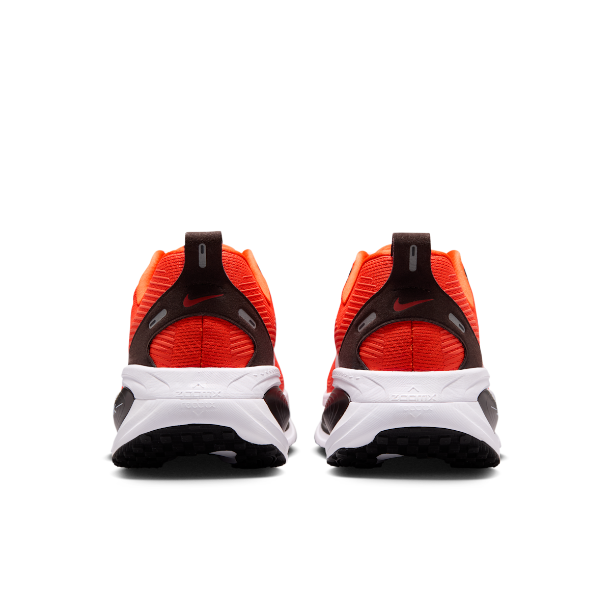 Men's Vomero 18 (Cleveland Browns) NFL Road Running Shoes