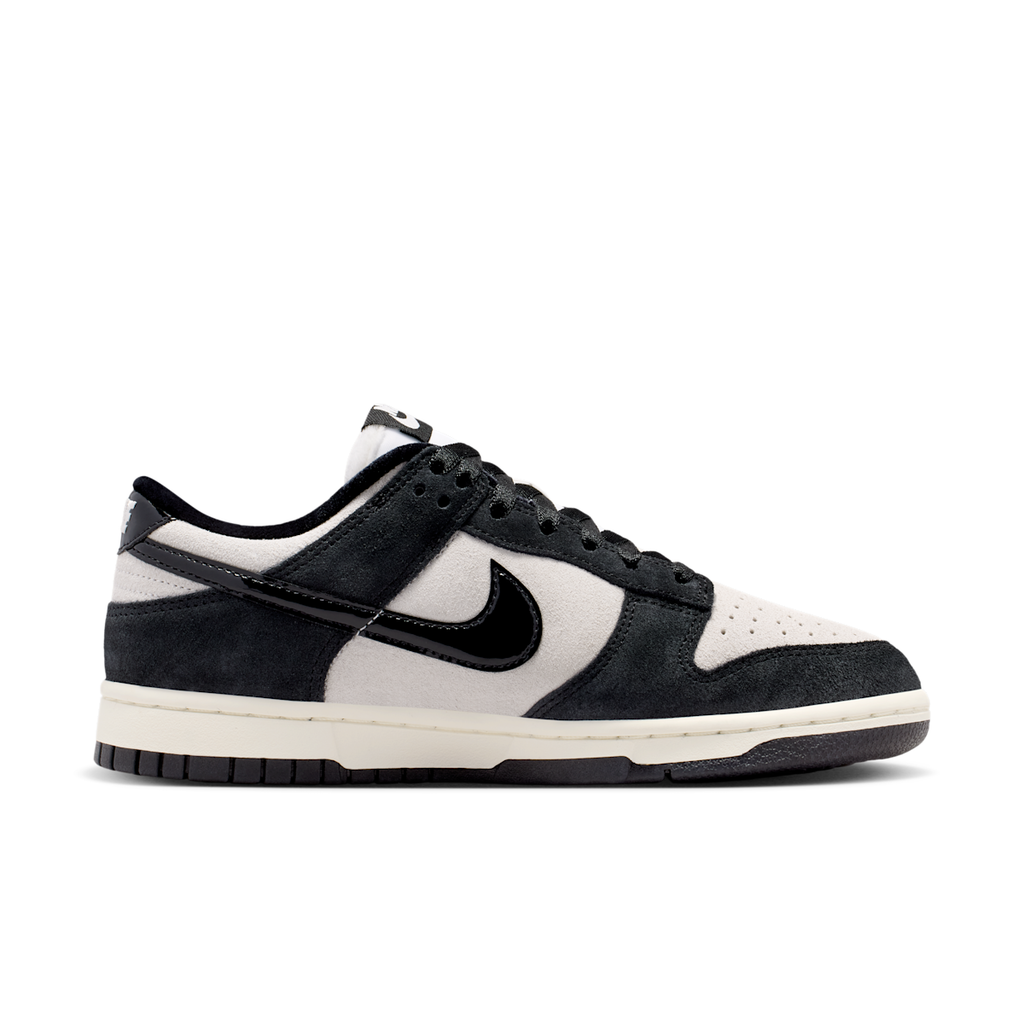 Women's Dunk Low SE Shoes