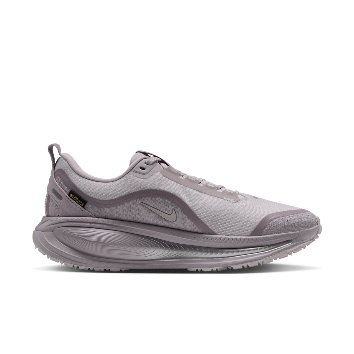 Women's Vomero 18 GORE-TEX Waterproof Road Running Shoes with Reflective Accents