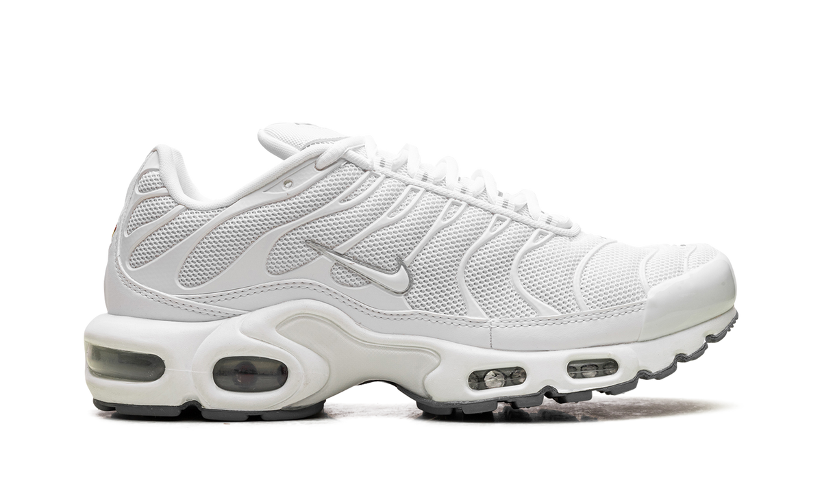 Air Max Plus "Triple White" 604133 139