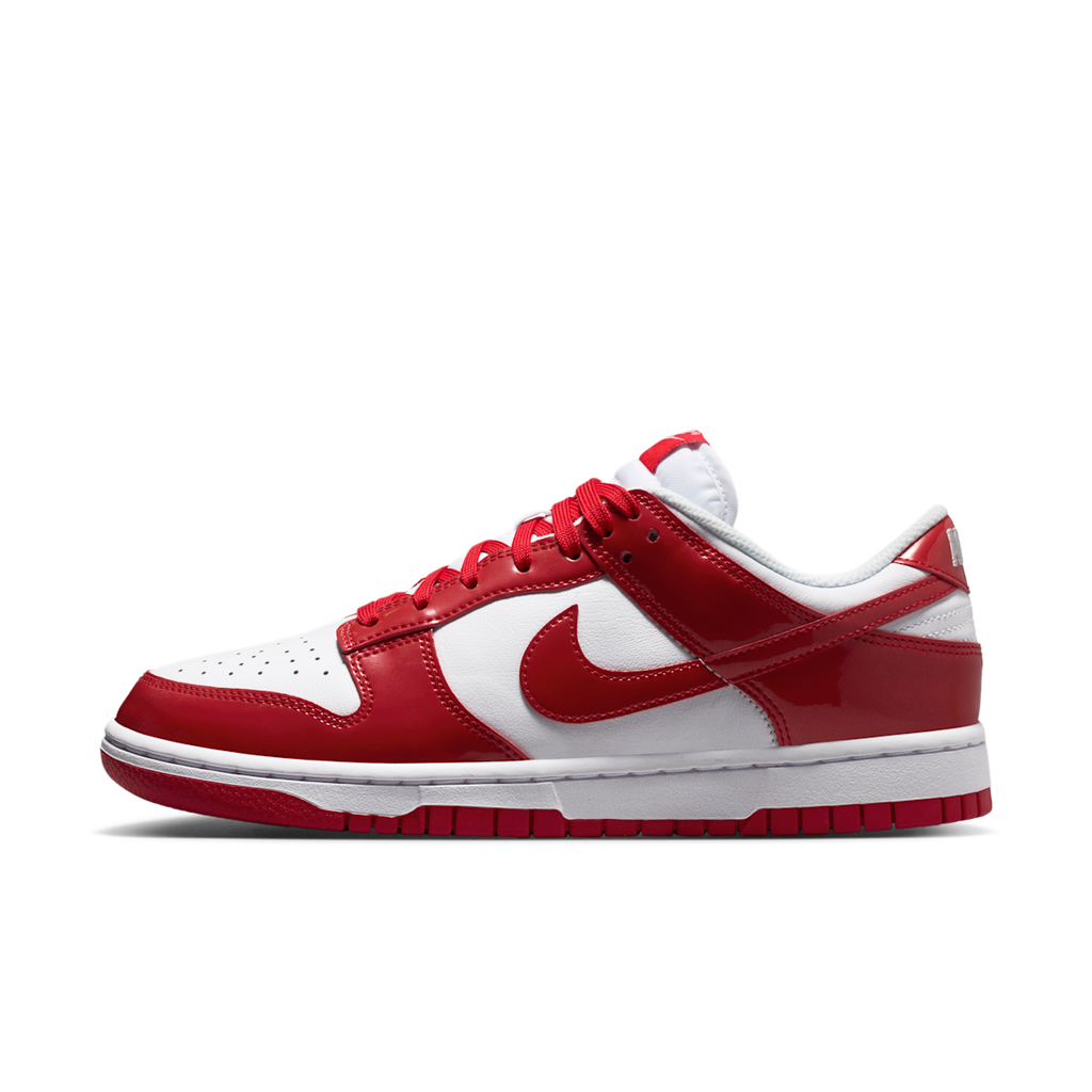 Women's Dunk Low SE Shoes