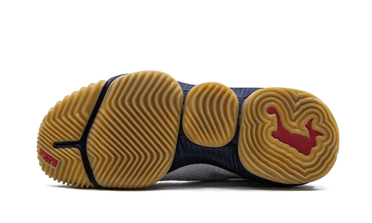 LeBron 16 Low "USA" CI2668 101