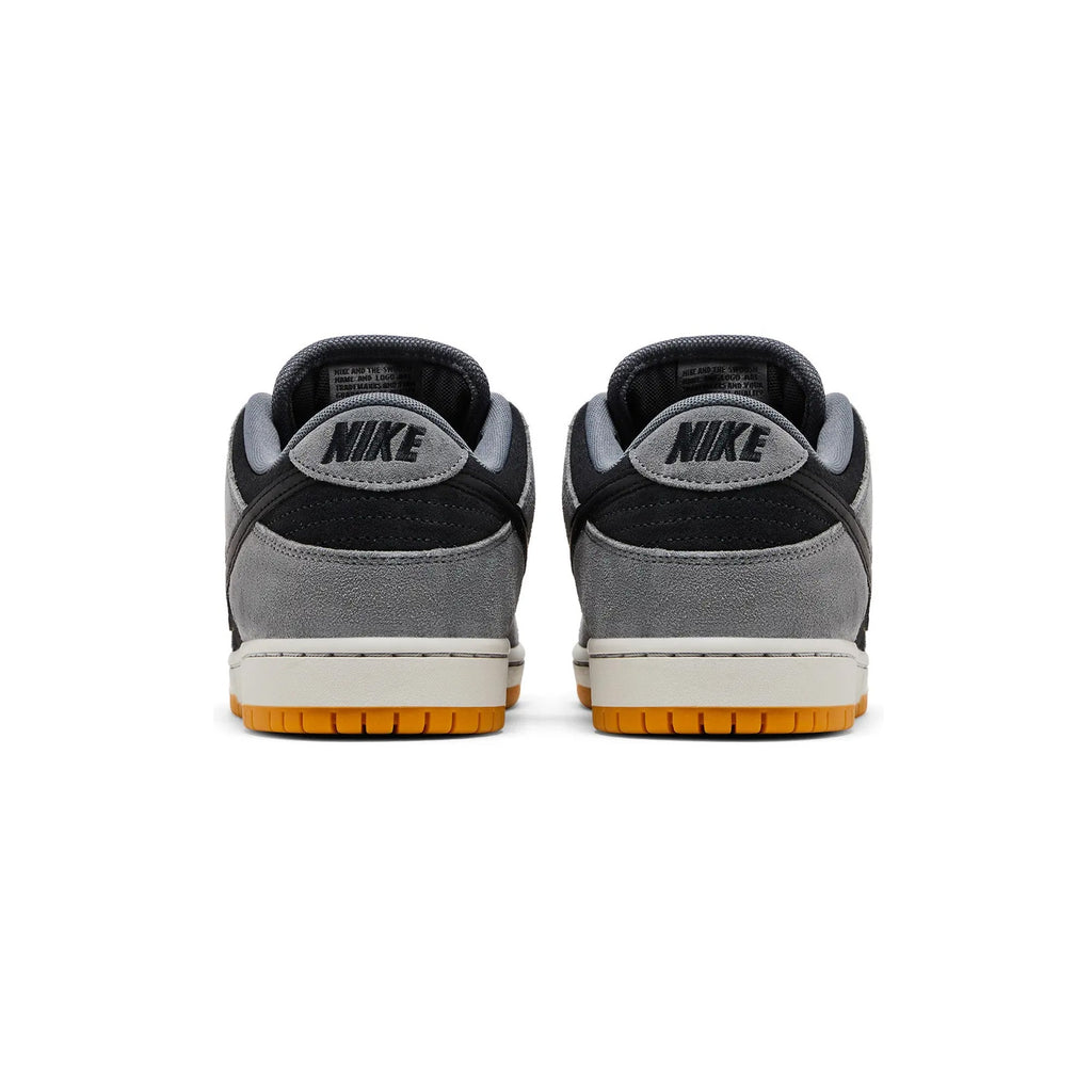 Nike SB Dunk Low 'Dark Smoke Grey' (2024)