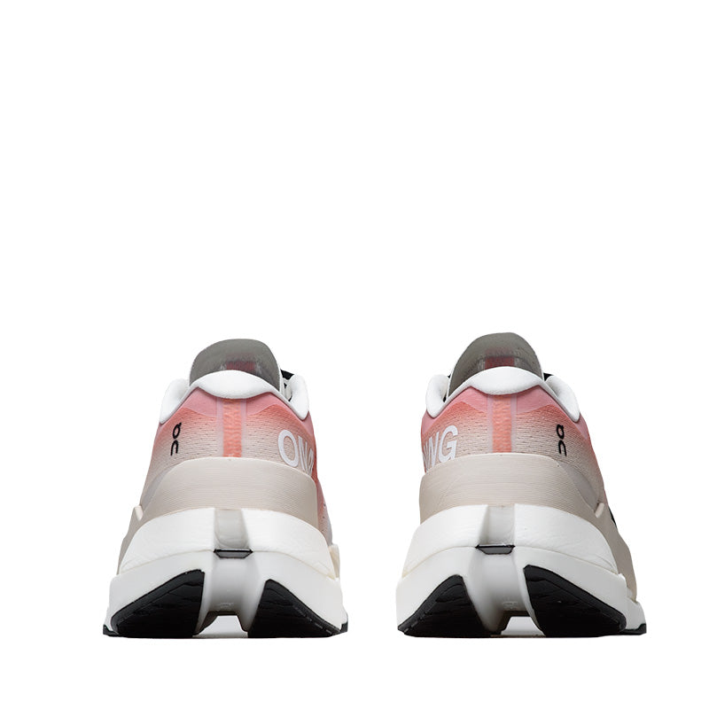 On Cloudboom Max - White/Pearl