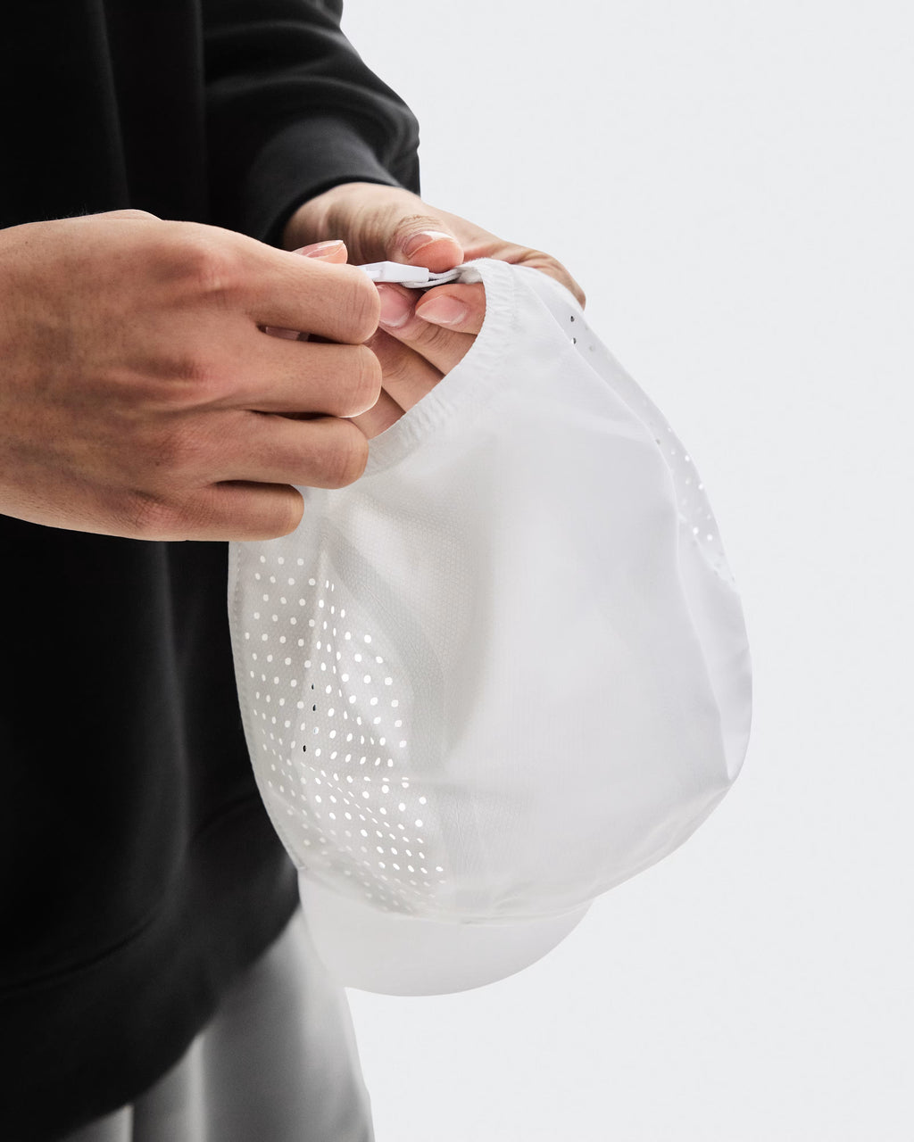 On - Lightweight Cap White/White (2UF1330069)