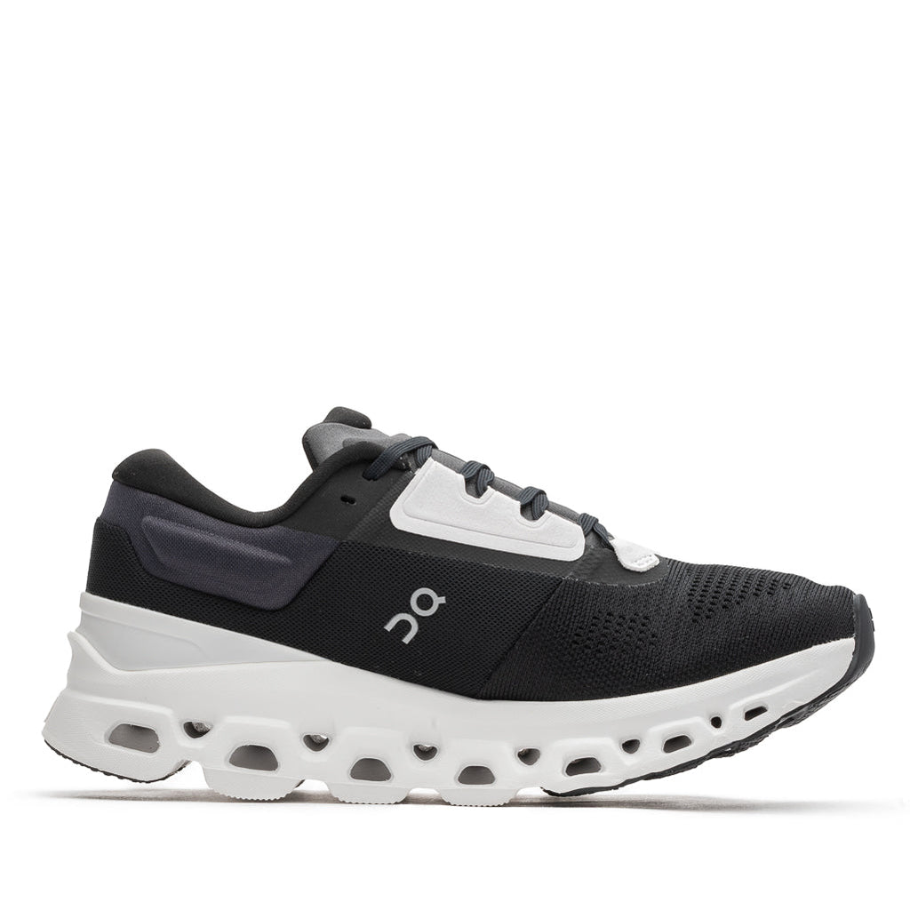 Women's On Cloudstratus 3 - Black/Frost