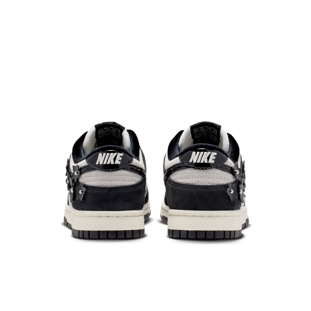 Women's Dunk Low SE Shoes