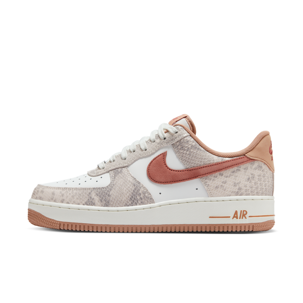 Men's Air Force 1 '07 LV8 Shoes