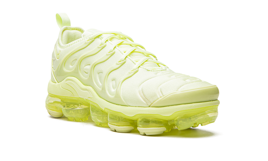 AIR VAPORMAX PLUS WMNS DJ3023 700