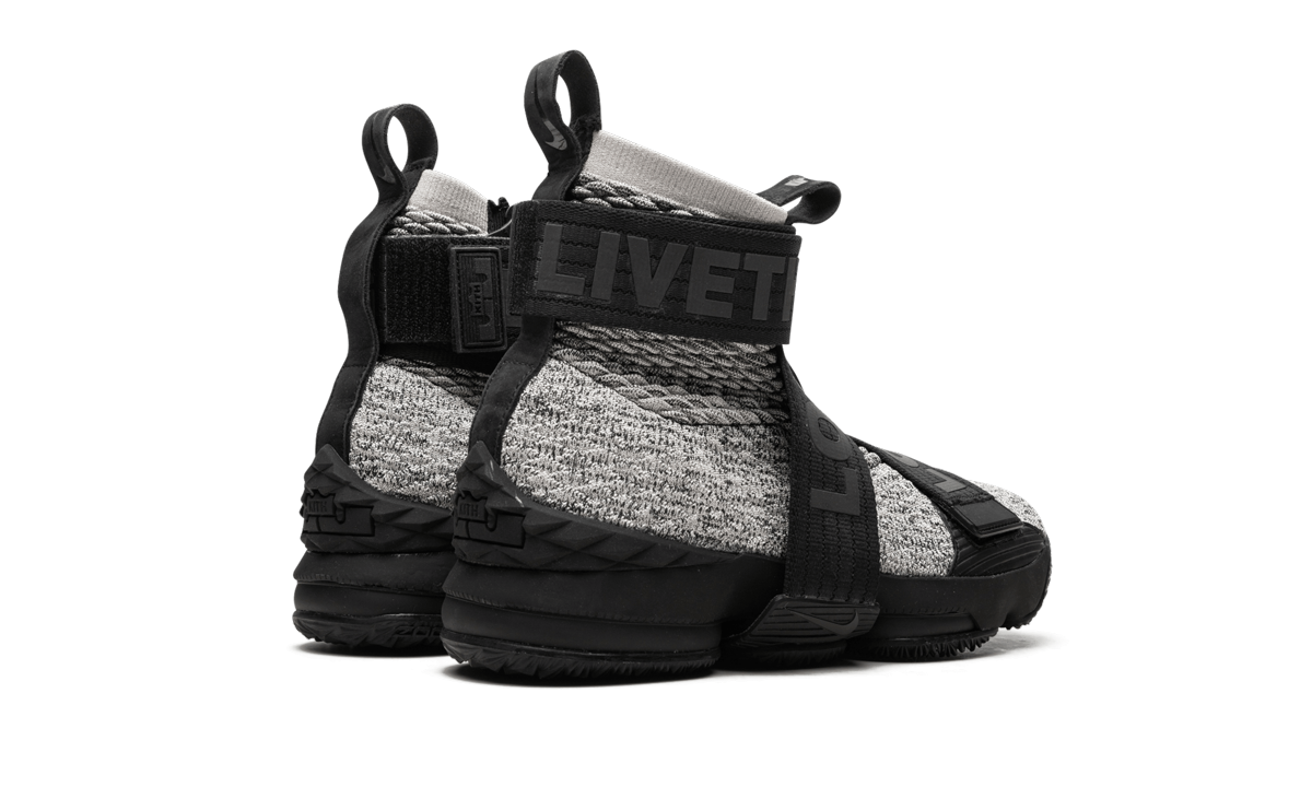 LeBron 15 Lifestyle "Kith - Concrete" AO1068 100