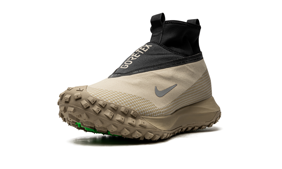 ACG Mountain Fly Gore-Tex "Metallic Silver" CT2904 200
