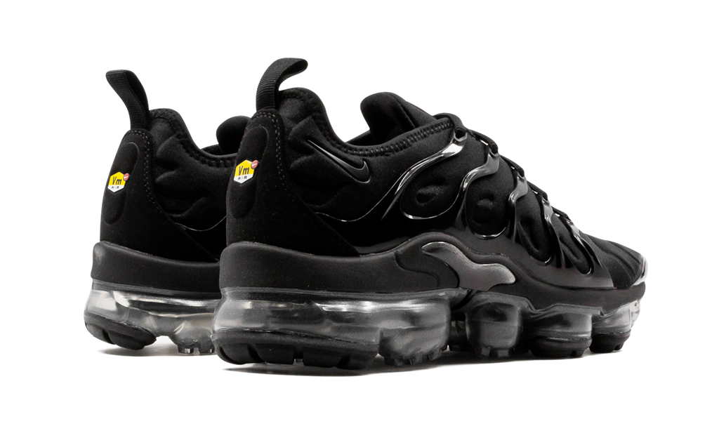 AIR VAPORMAX PLUS WMNS "Triple Black" DH1063 001